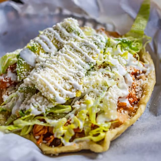 Sopes Tinga.