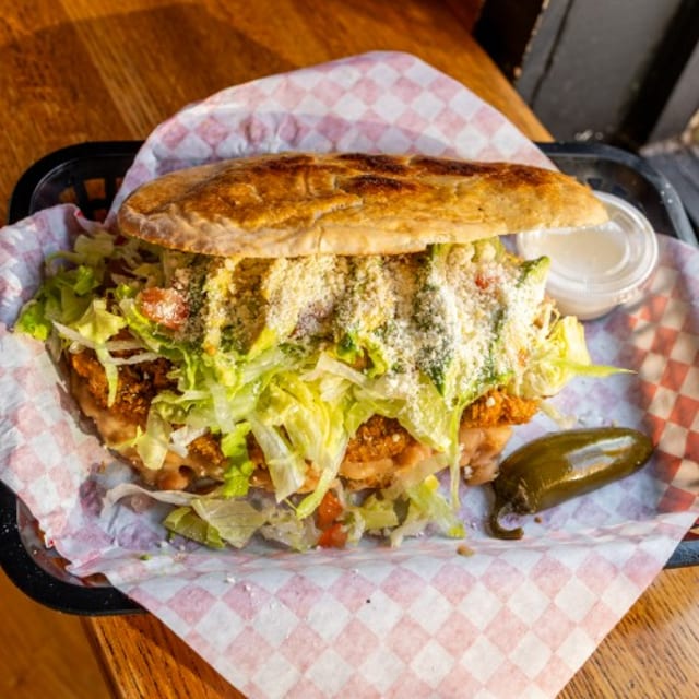 Tortas Milanessa.